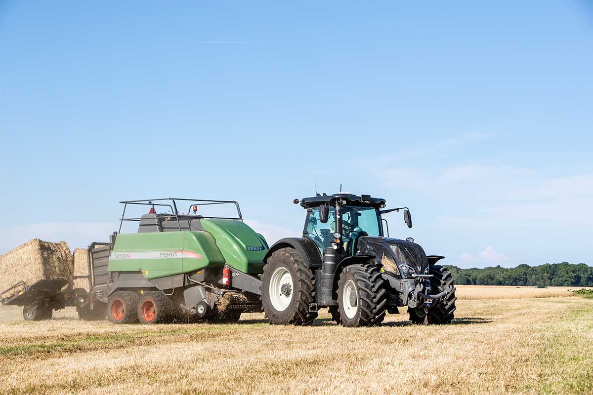 VALTRA S374