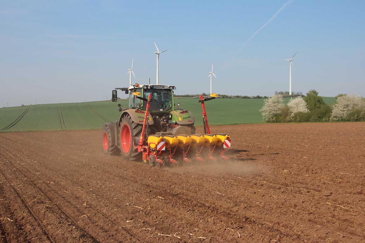 VADERSTAD Tempo R4