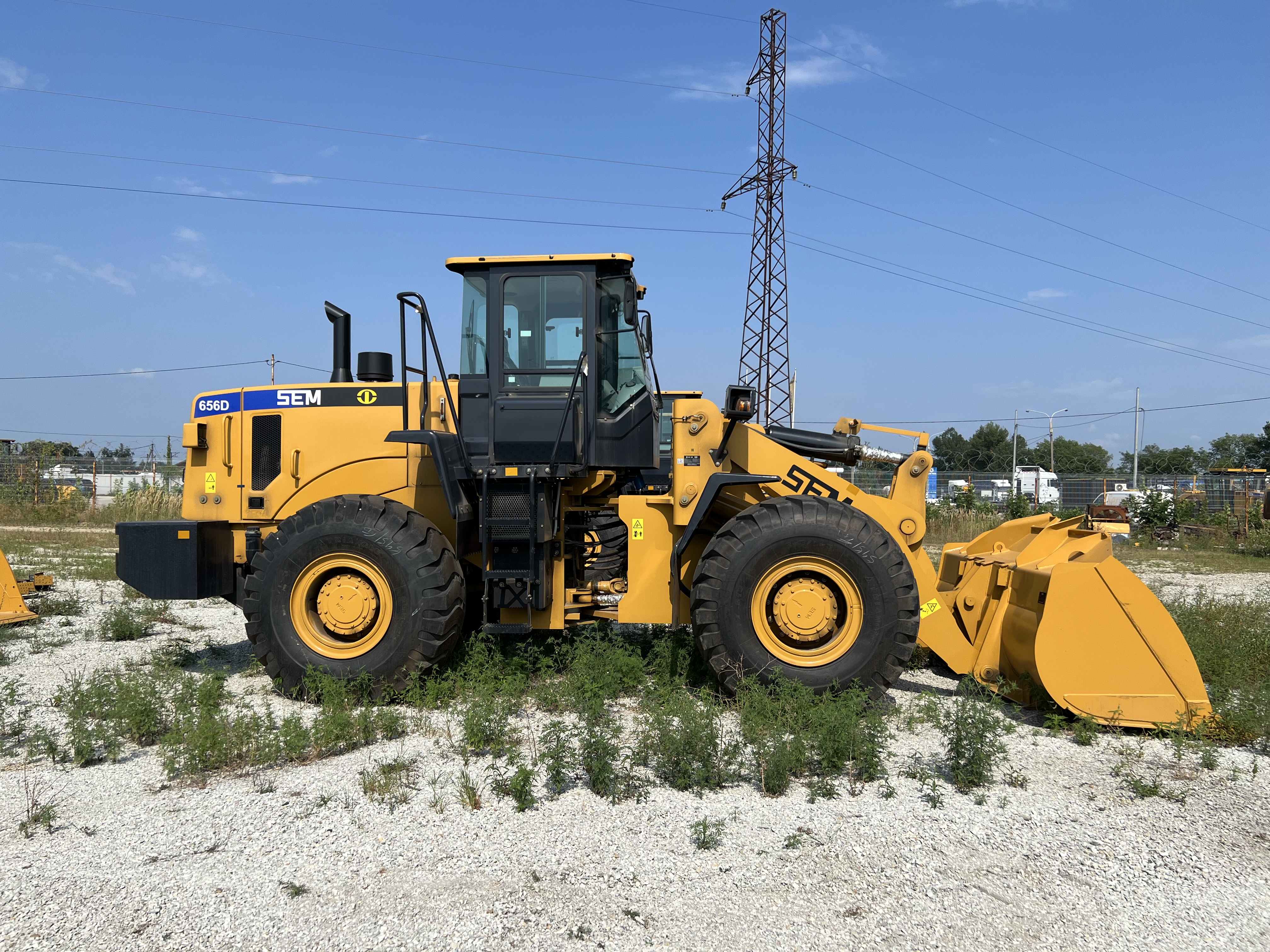 SEM 656D