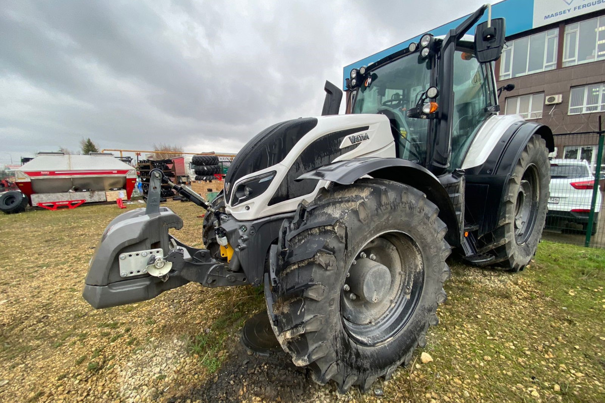 VALTRA T234 Versu