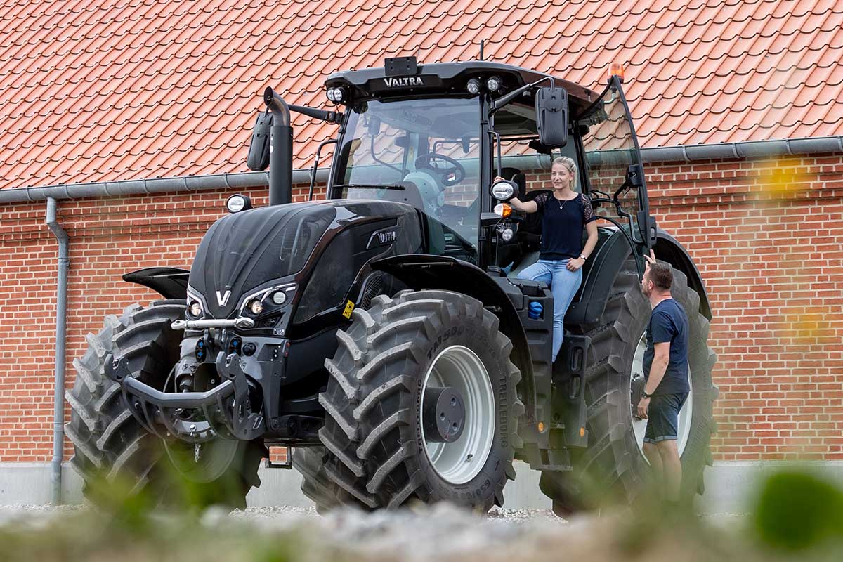 VALTRA S394